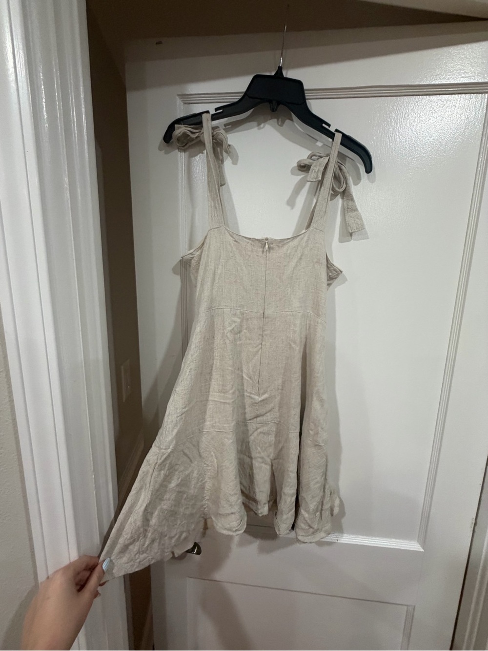 Gianni Bini Cream Zip-Back dress - Picture 7 of 9